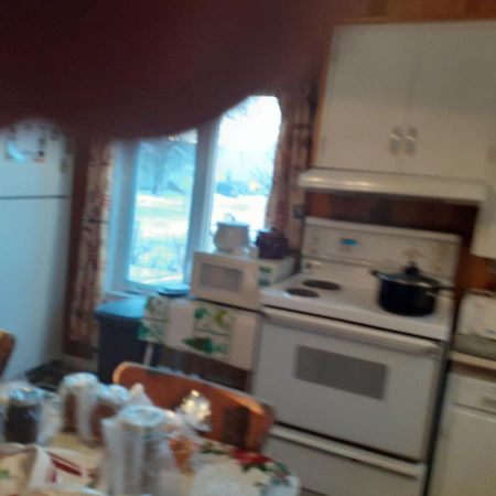 Bed and Breakfast Bienvevus Chez Rino-Hugues Trois-Pistoles Esterno foto