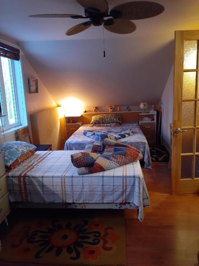 Bed and Breakfast Bienvevus Chez Rino-Hugues Trois-Pistoles Esterno foto